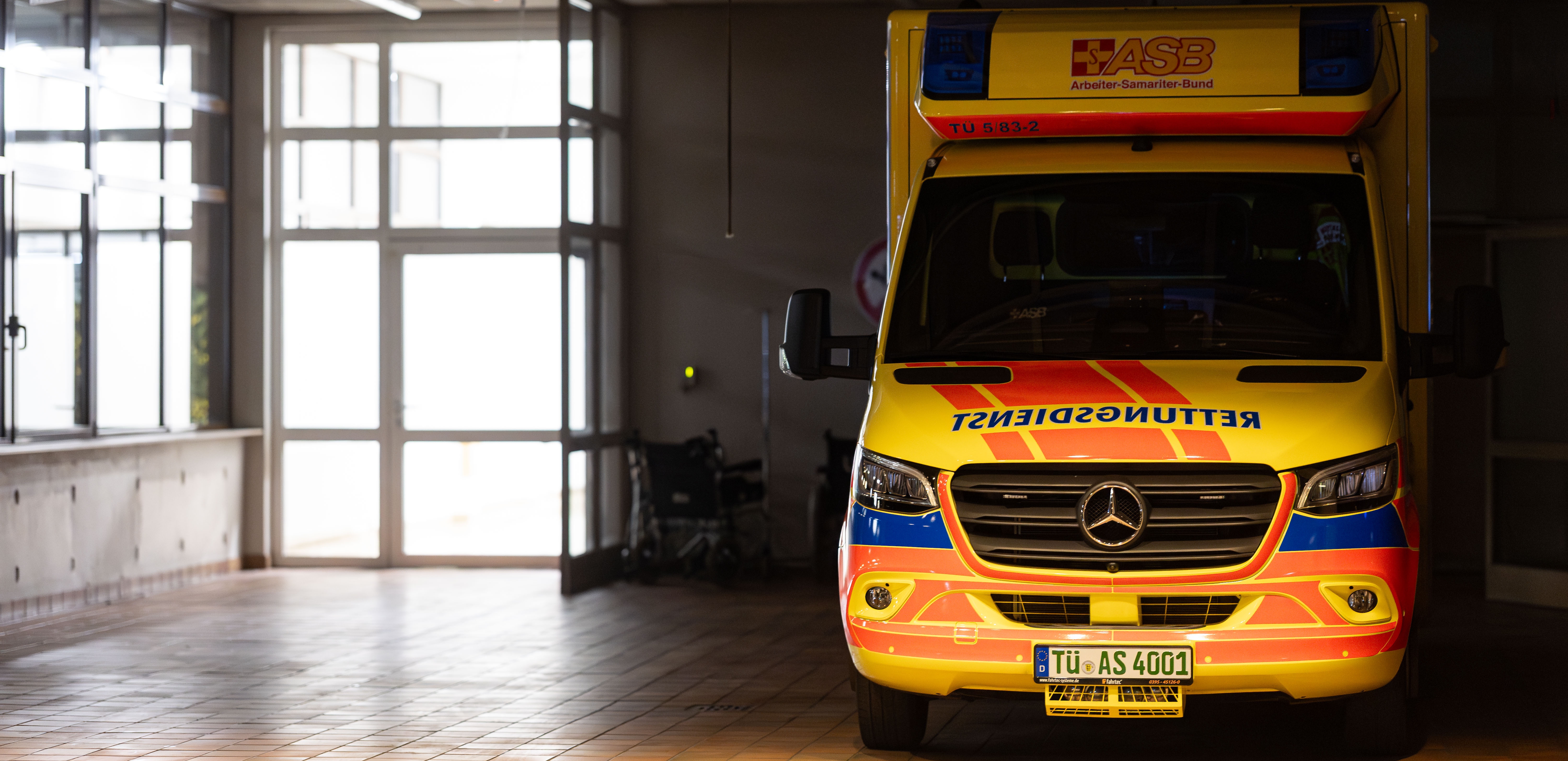 Headliner RTW in Med.jpg Headliner RTW in Med.jpg